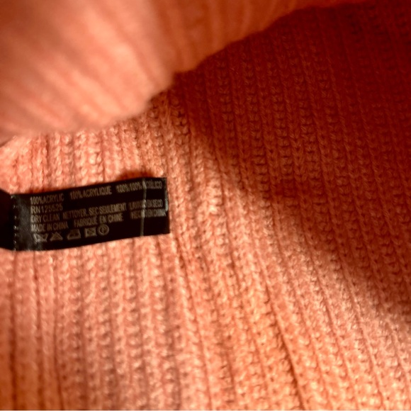 NWT Gold Painted Pink Toque with Pom Pom - Picture 9 of 9